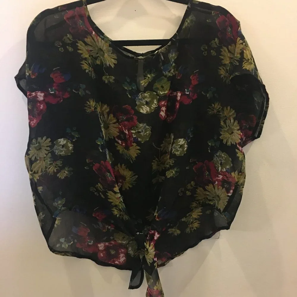 Flower top - Picture 3 of 8